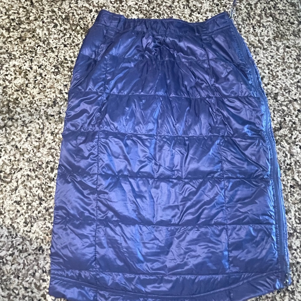 Women’s puffy skirt “jacket”